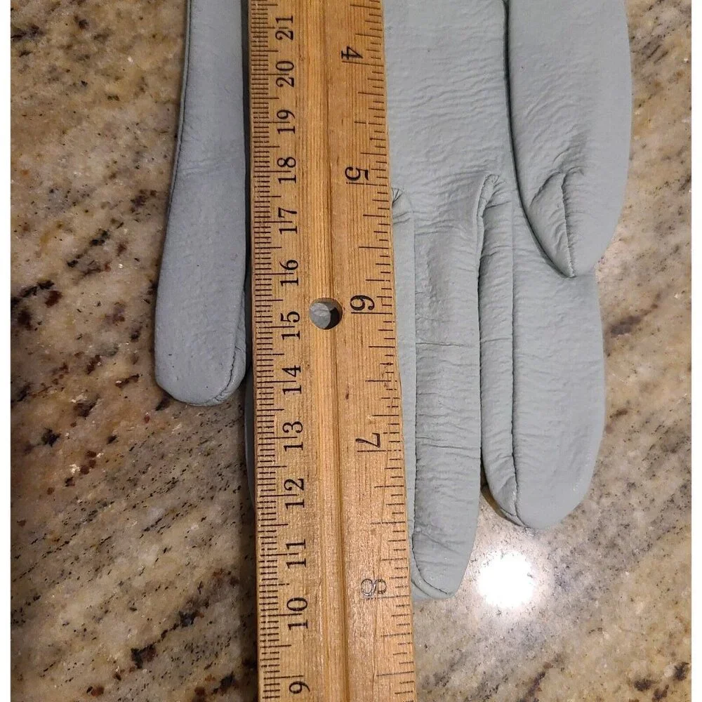 Vintage Size S Sage Green Faux Leather Lined Gloves *cracking* Read